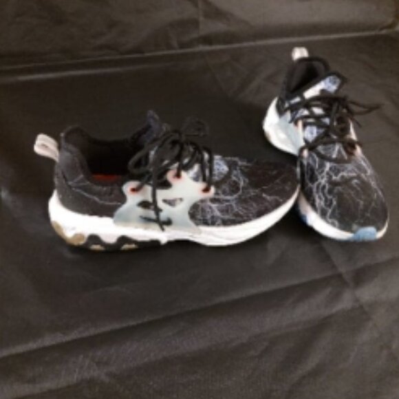 Nike Other - Nike react shoes